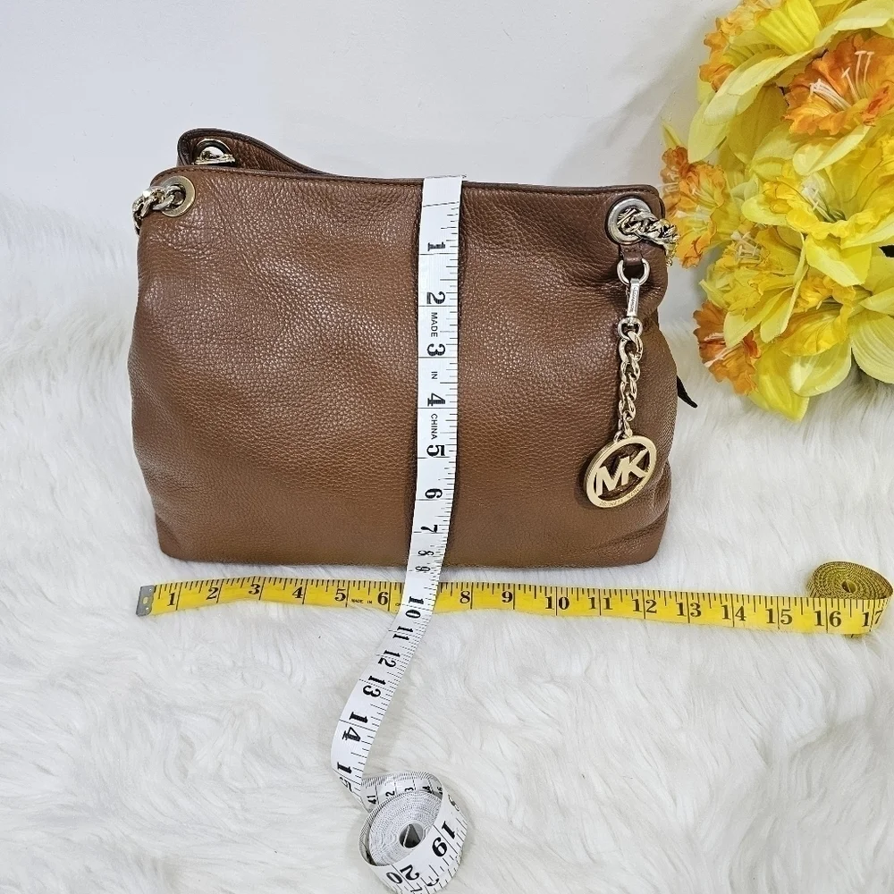 Michael Kors jet set large shoulder brown leather bag